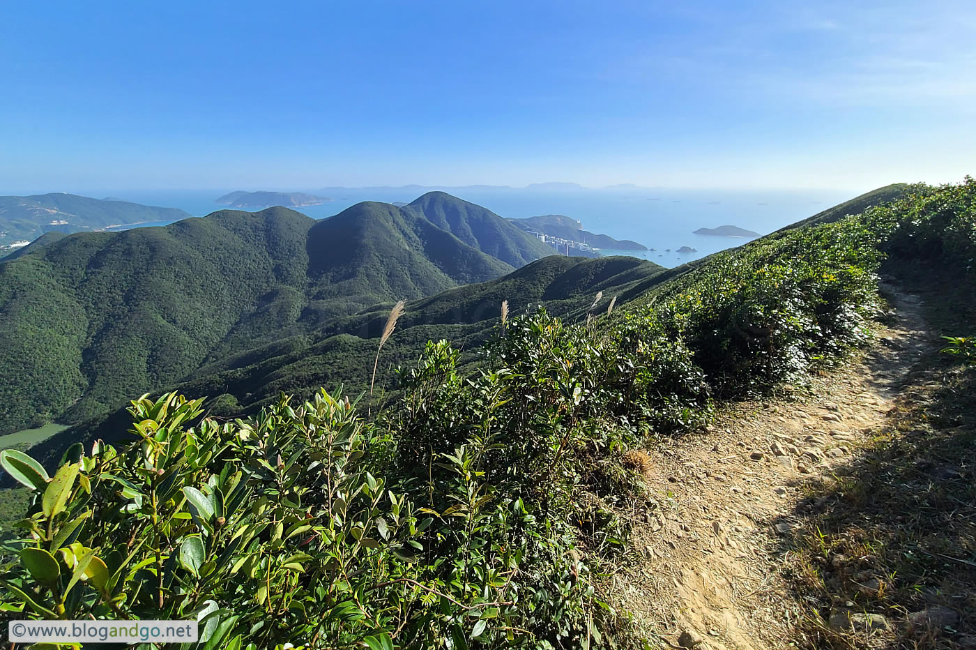 North Point to Repulse Bay - Descending Violet Hill to the Repulse Bay Turn